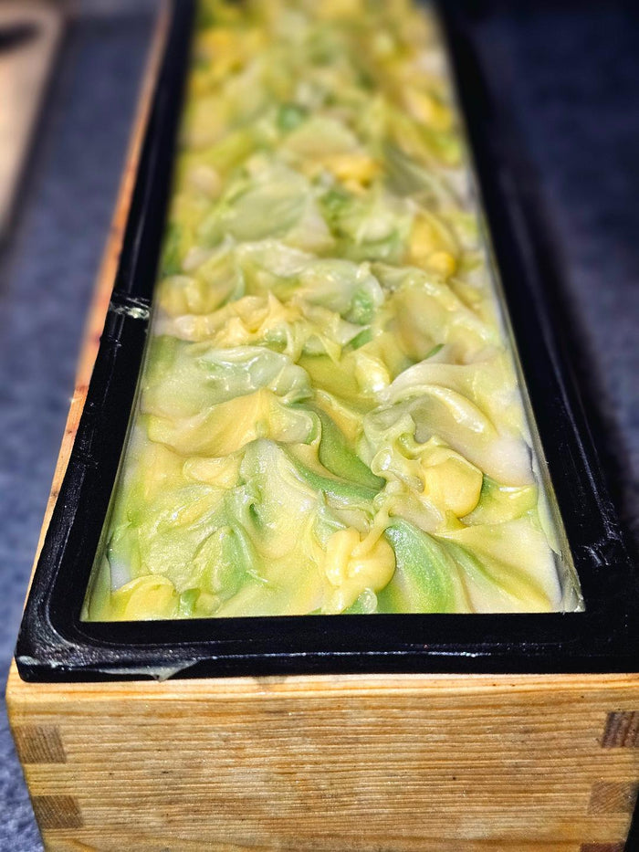 |Bee Zesty| Soap Bar with Poppy Seeds, Beeswax, Essential Oils, 2 Specialty Butters