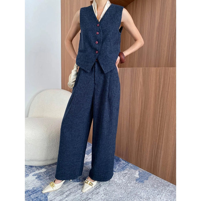 Dark blue pants