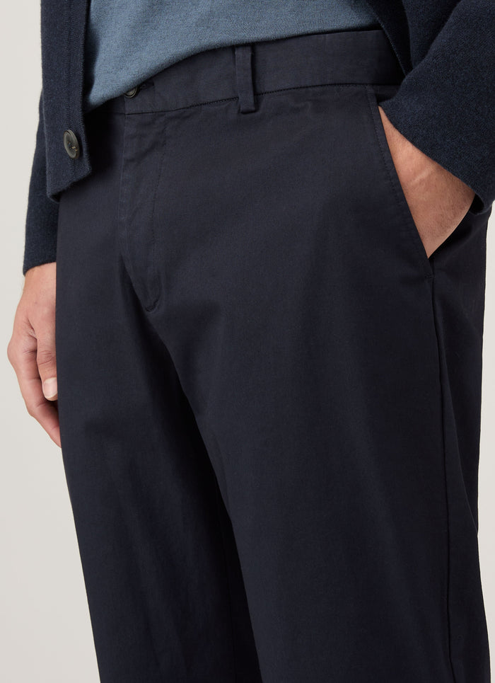 Men's Regular Fit Chino in Navy
