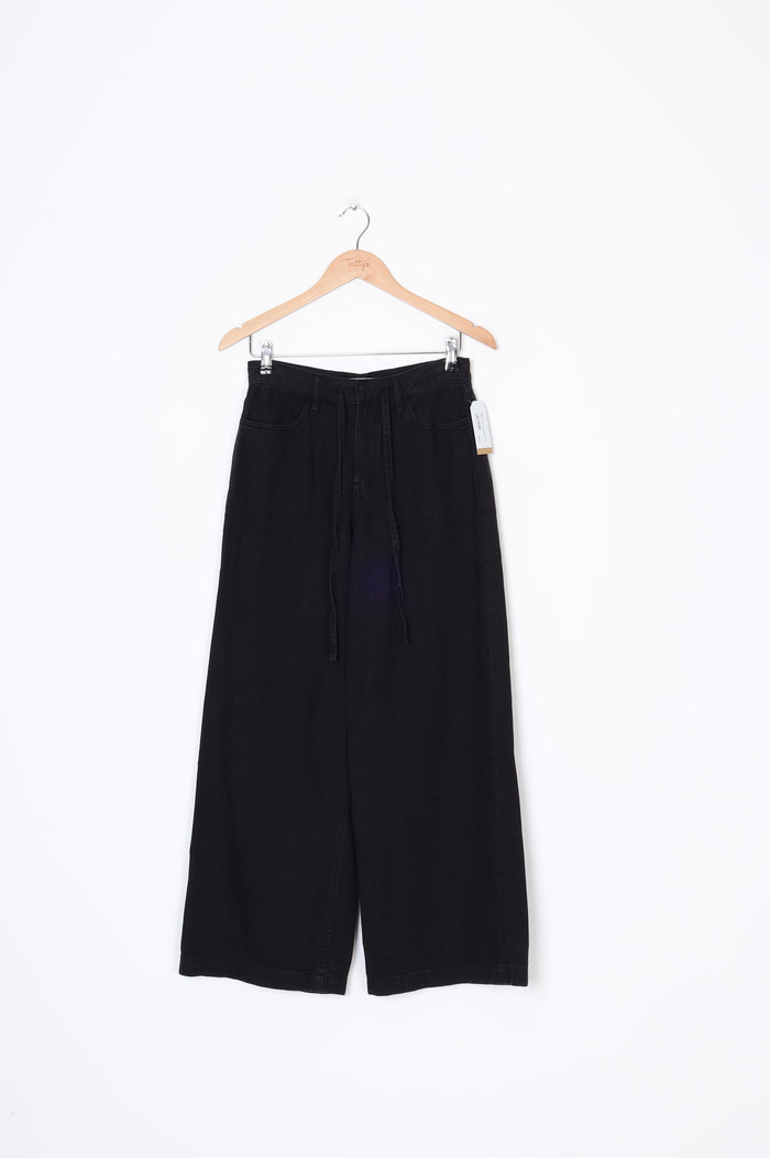 Assembly Label Womens Black Pants Size 6