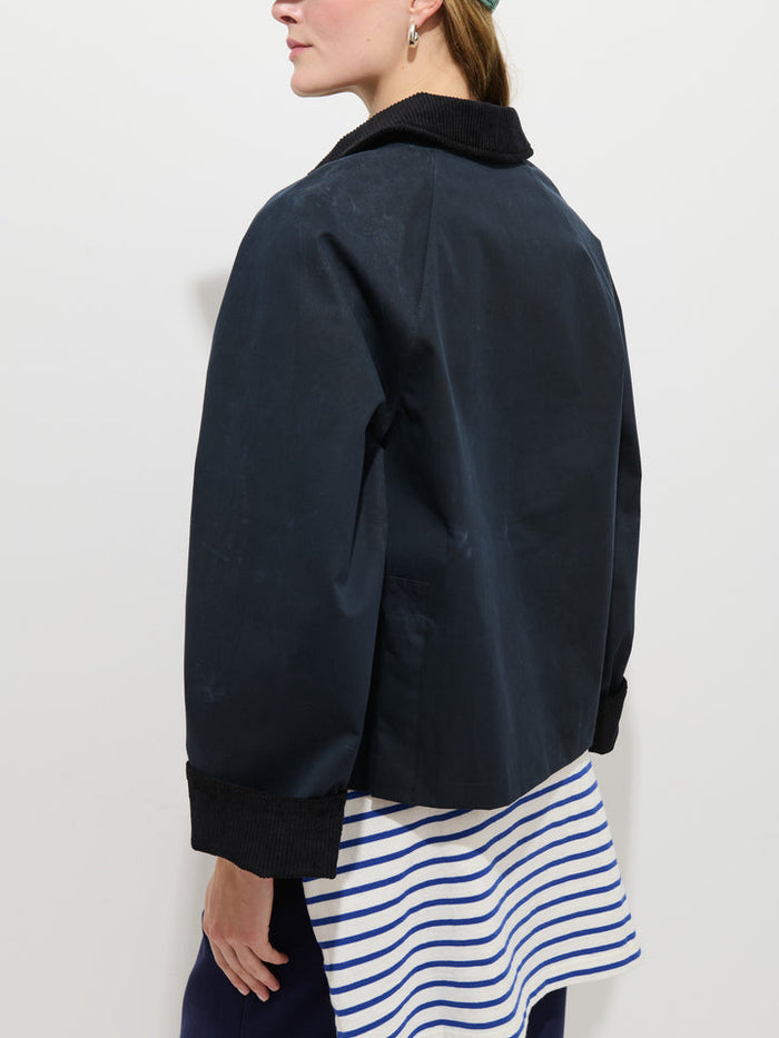 Chiltern Cropped Jacket in Waxed Cotton Navy