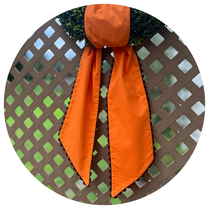 Cotton Sash with Trim.