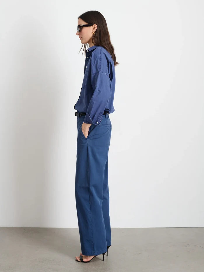 Jo Shirt in Cotton Poplin - Sea Ranch Blue