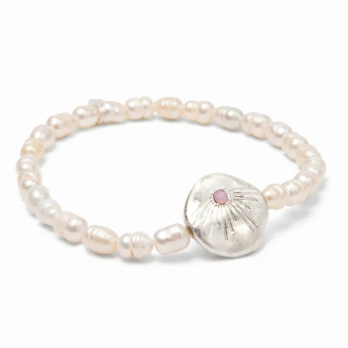 Love Affirmation Bracelet in Silver - Madison's Niche