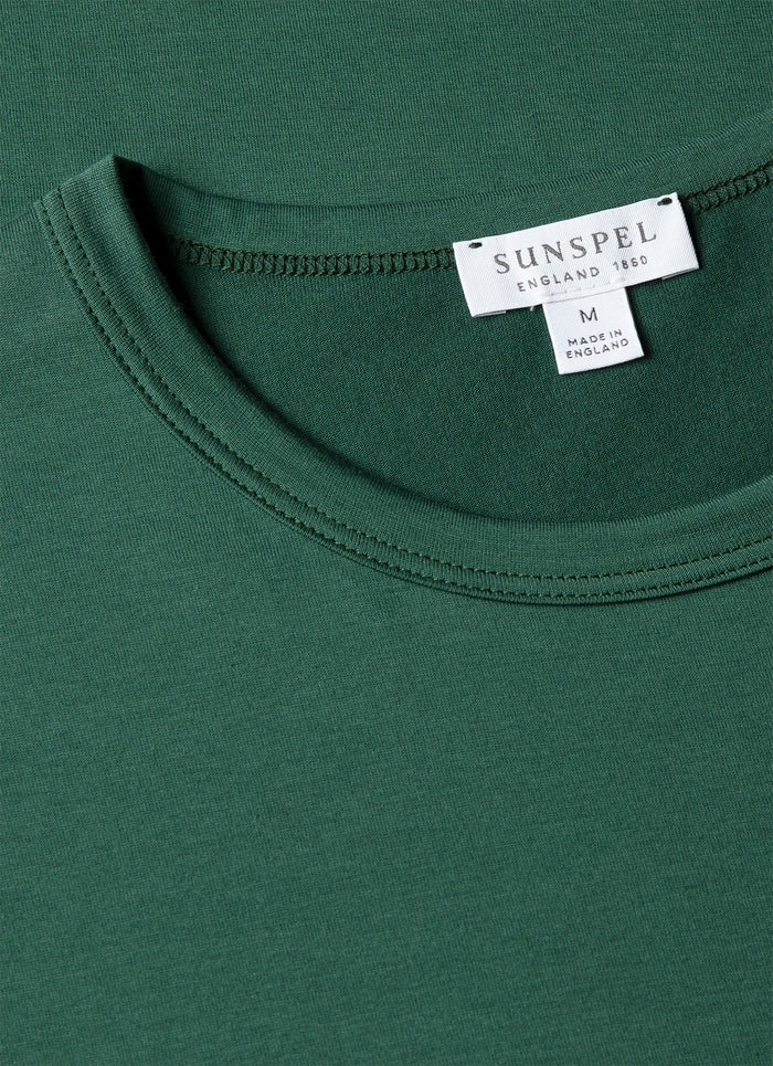 Men's Classic T-shirt in Forest