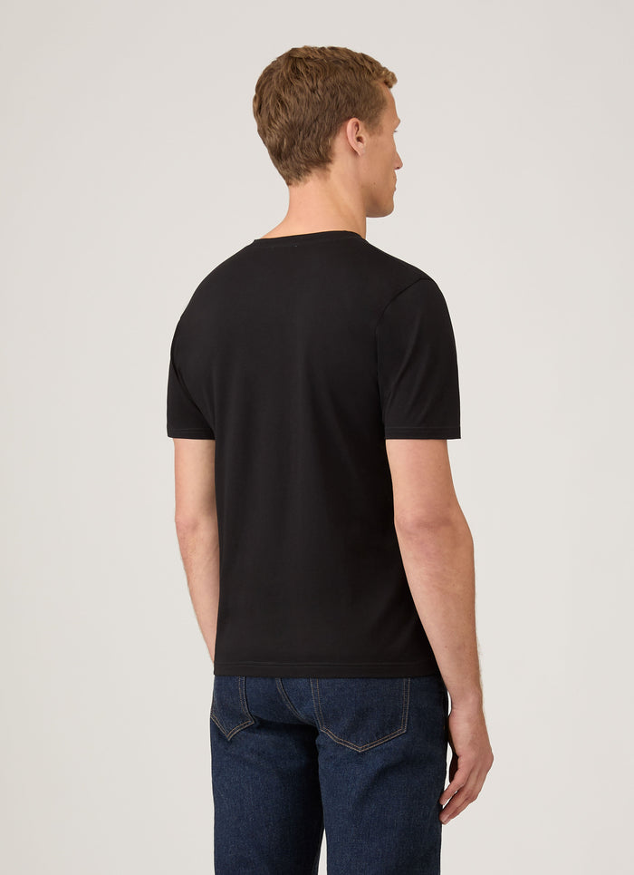 Men's Riviera V-neck T-shirt in Black