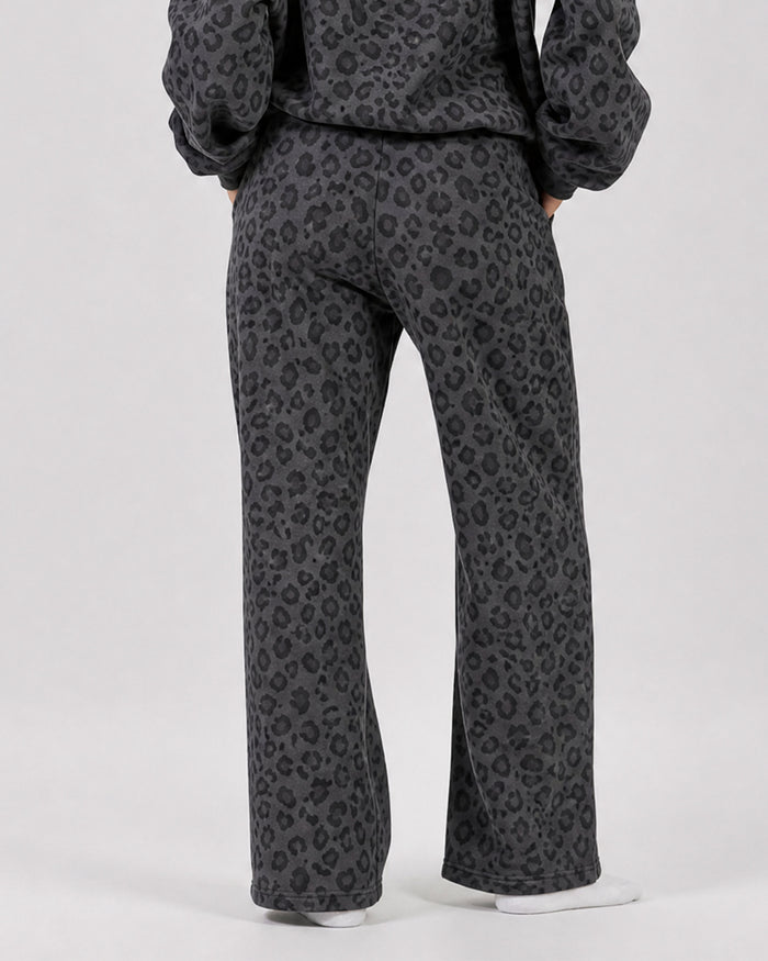 Minimalist Straight-Leg Stretch Sweatpants