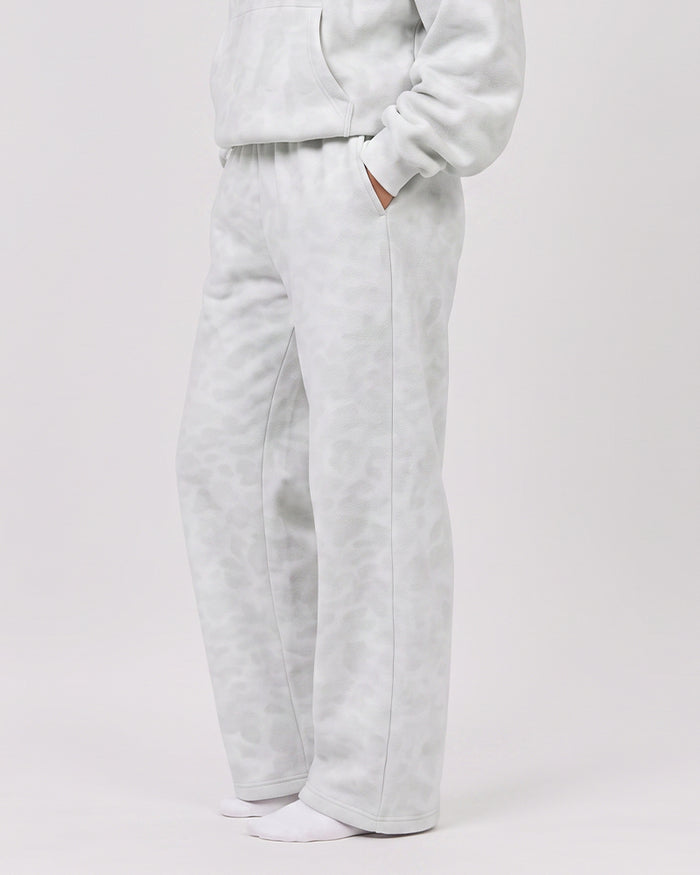 Minimalist Straight-Leg Stretch Sweatpants