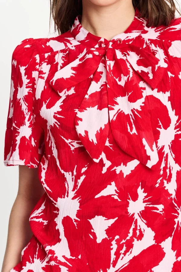 POM TOP CRINKLE BUBBLE in Bloom Red from POM Amsterdam