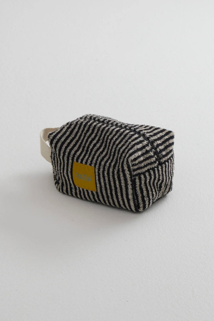 Ratia Toiletry Bag
