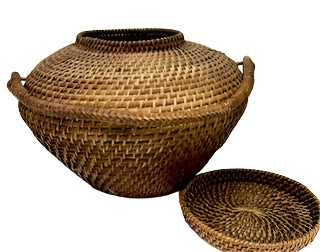 Sea Grass Lidded Basket with Handle.